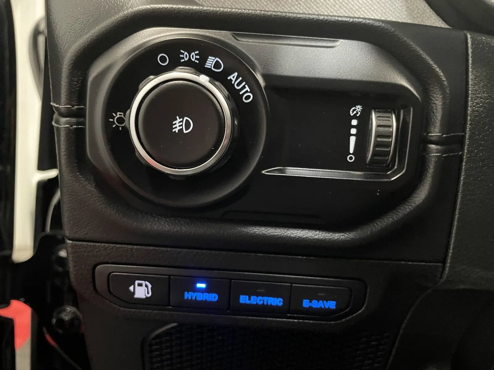 Used 2024 Jeep Wrangler Sahara 4xe image 31