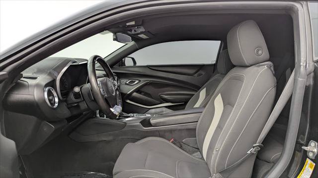 Used 2018 Chevrolet Camaro LT RWD image 14