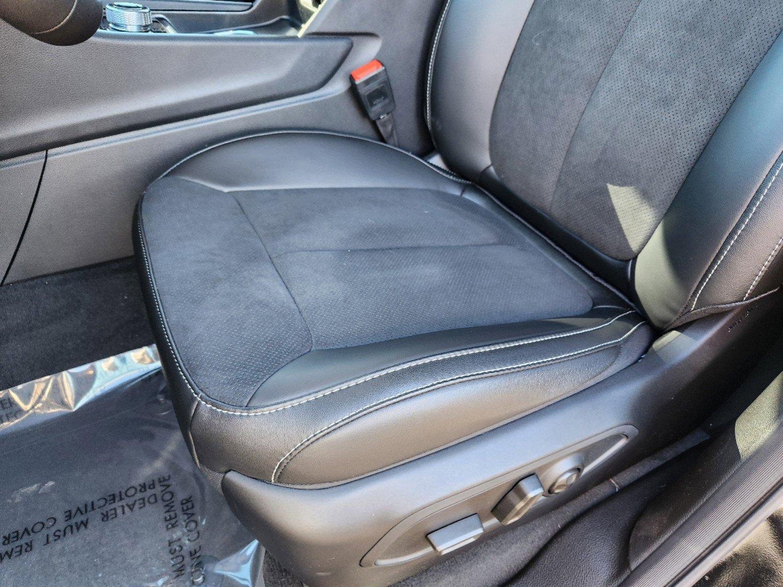 New 2025 Jeep Grand Cherokee Altitude image 12