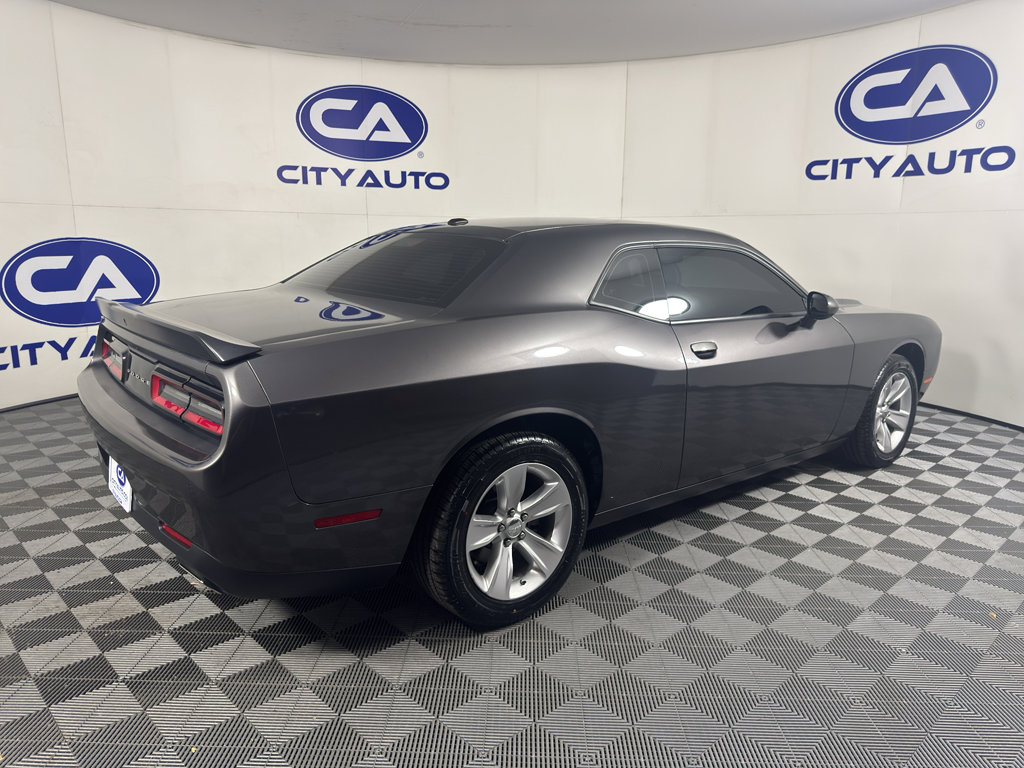 Used 2023 Dodge Challenger SXT RWD image 3