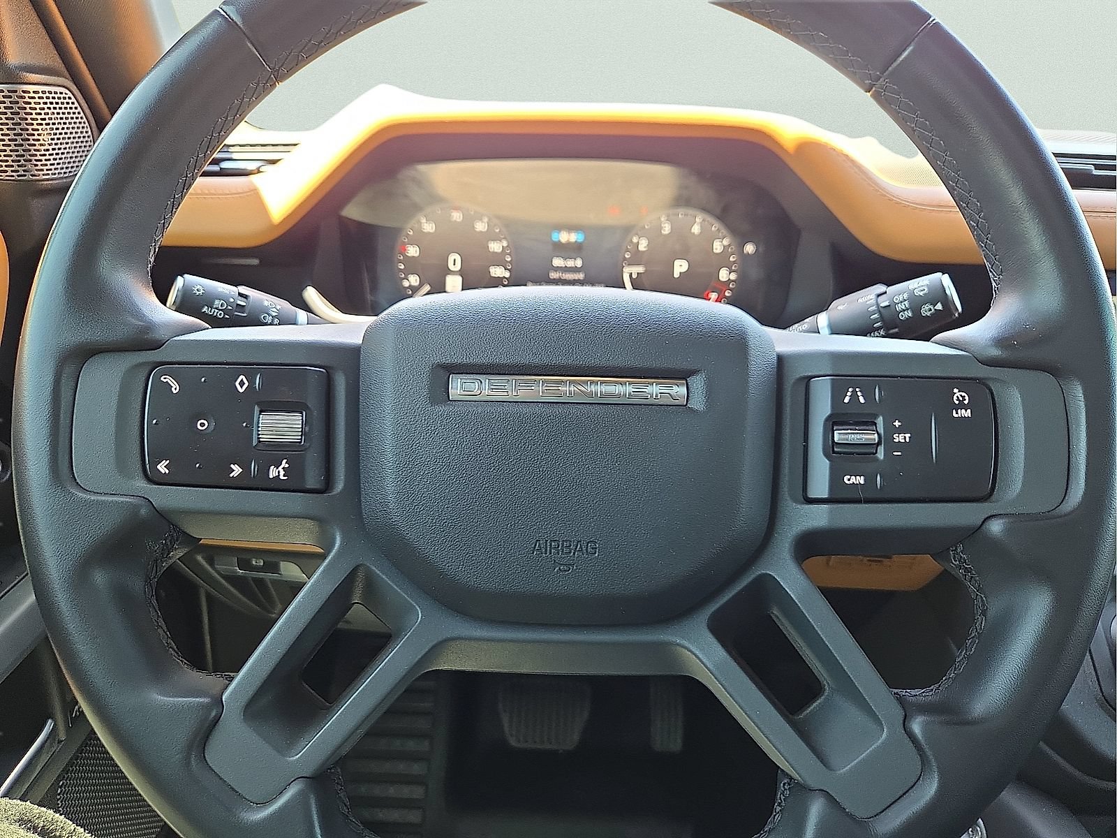 Used 2023 Land Rover Defender 110 X-Dynamic SE AWD/4WD image 24