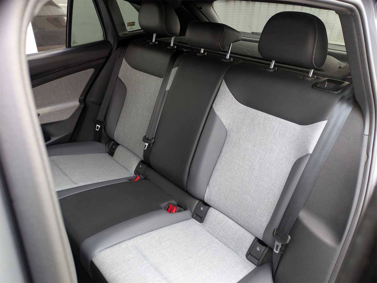 Used 2023 Volkswagen ID.4 Pro image 30