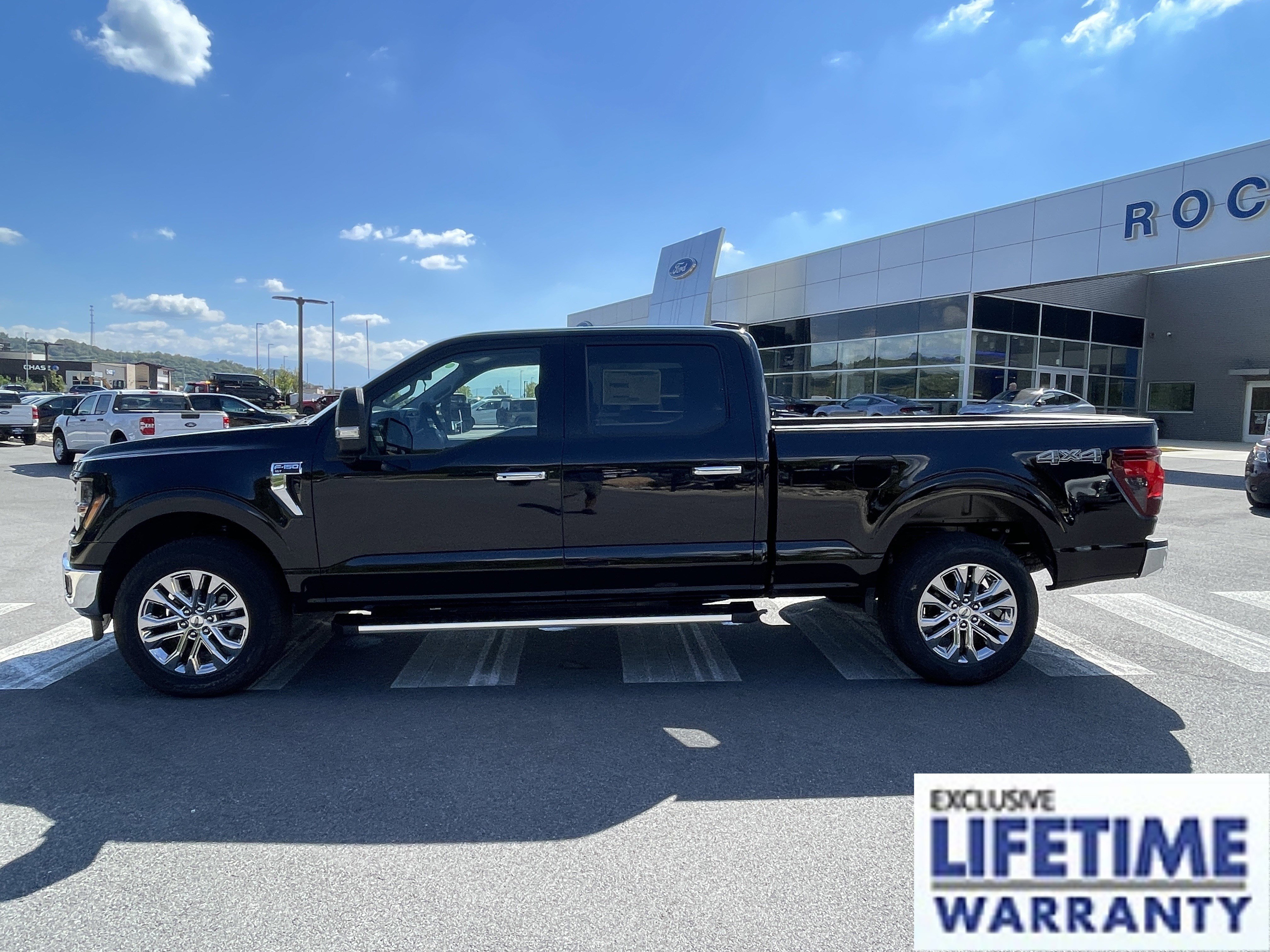 New 2025 Ford F150 XLT w/ Equipment Group 302A MID image 8