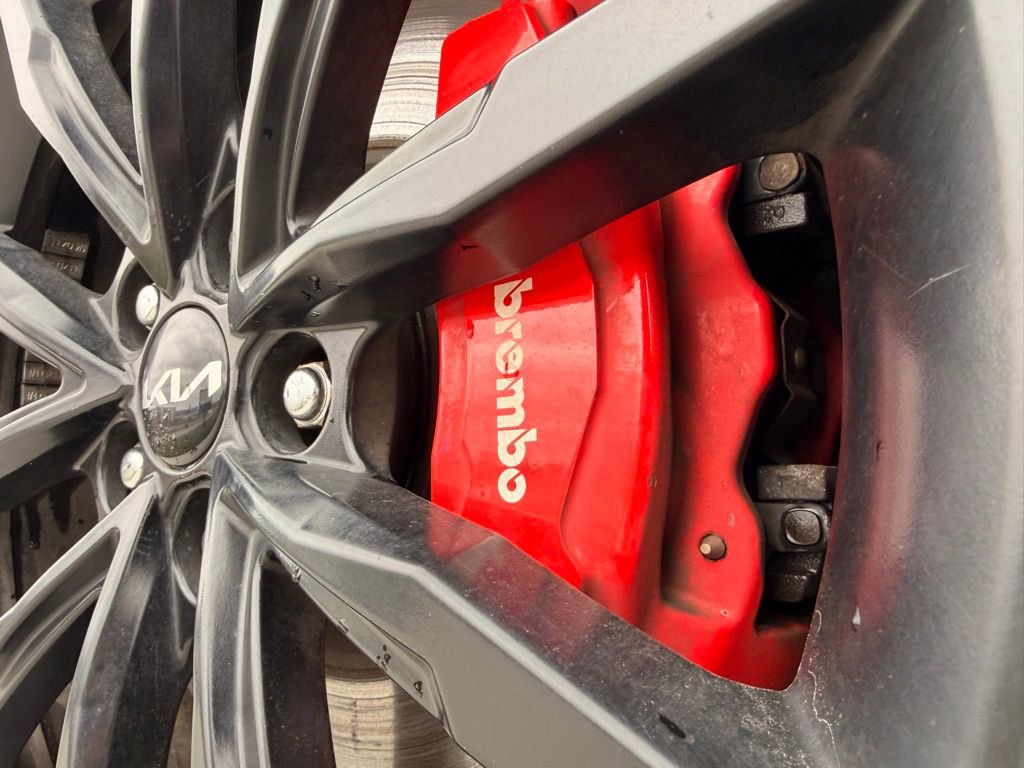 Used 2023 Kia Stinger GT2 image 39