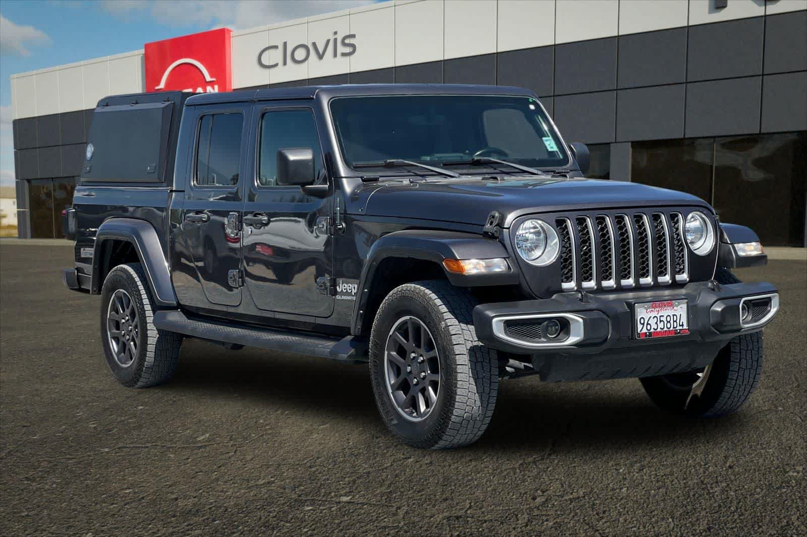 Used 2022 Jeep Gladiator Overland w/ Popular Equipment Package AWD/4WD image 10