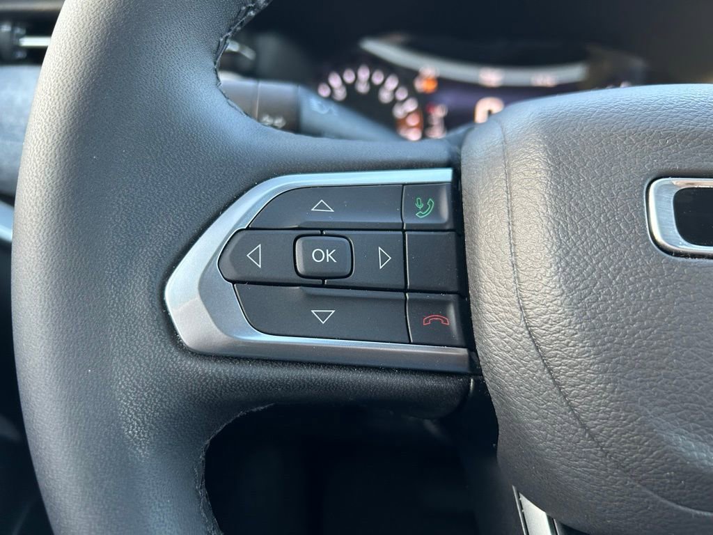 Used 2025 Jeep Compass Latitude w/ Convenience Group image 19