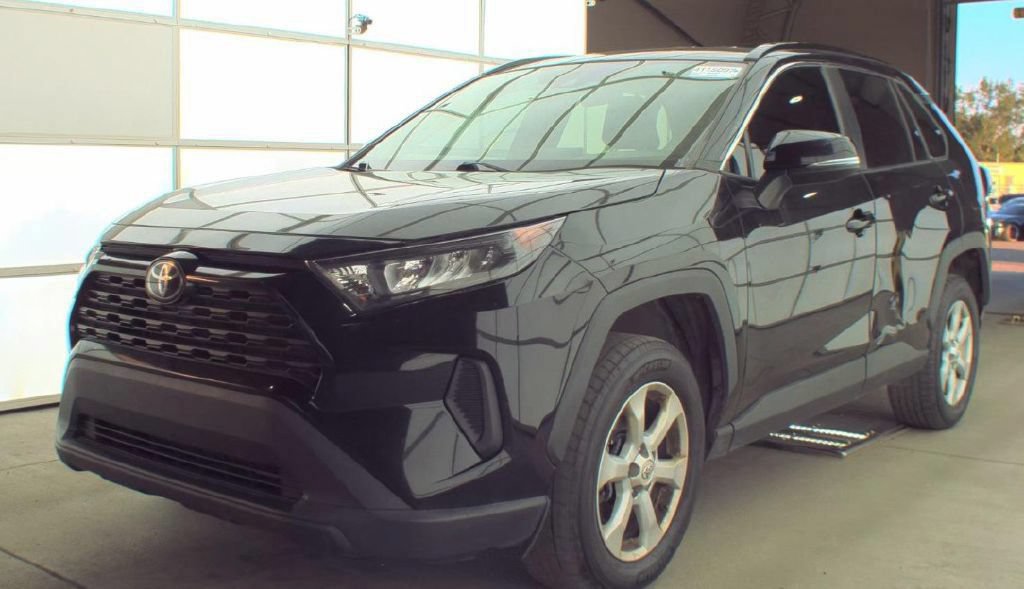 Used 2021 Toyota RAV4 LE