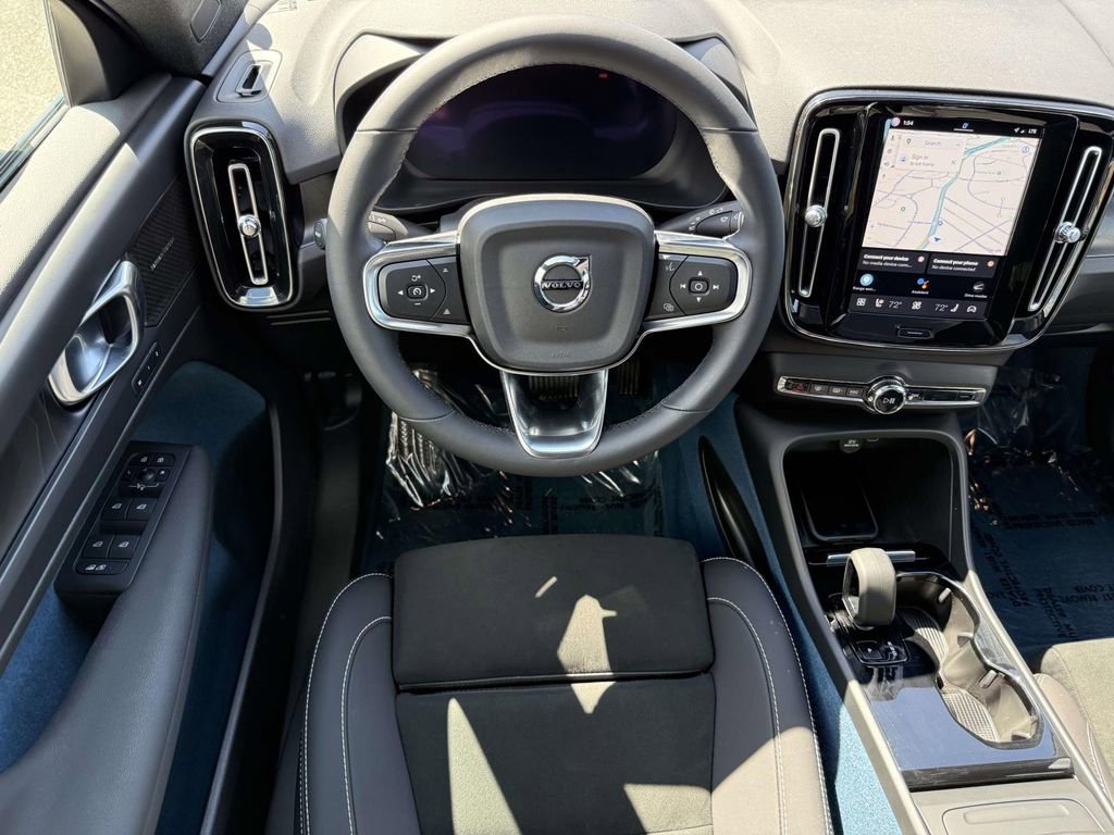 Used 2023 Volvo C40 P8 Recharge Ultimate image 4