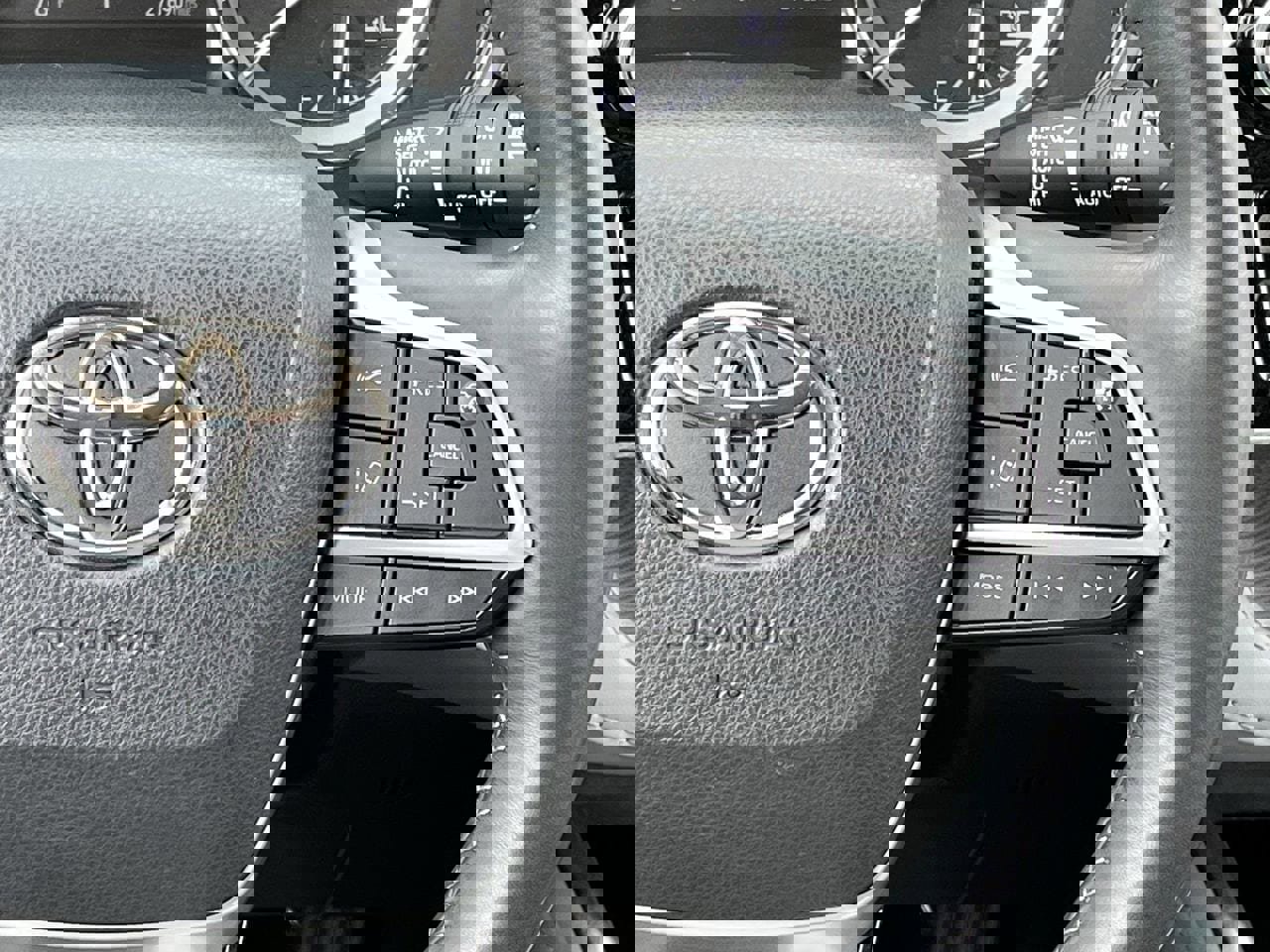 Used 2022 Toyota Highlander Platinum image 14