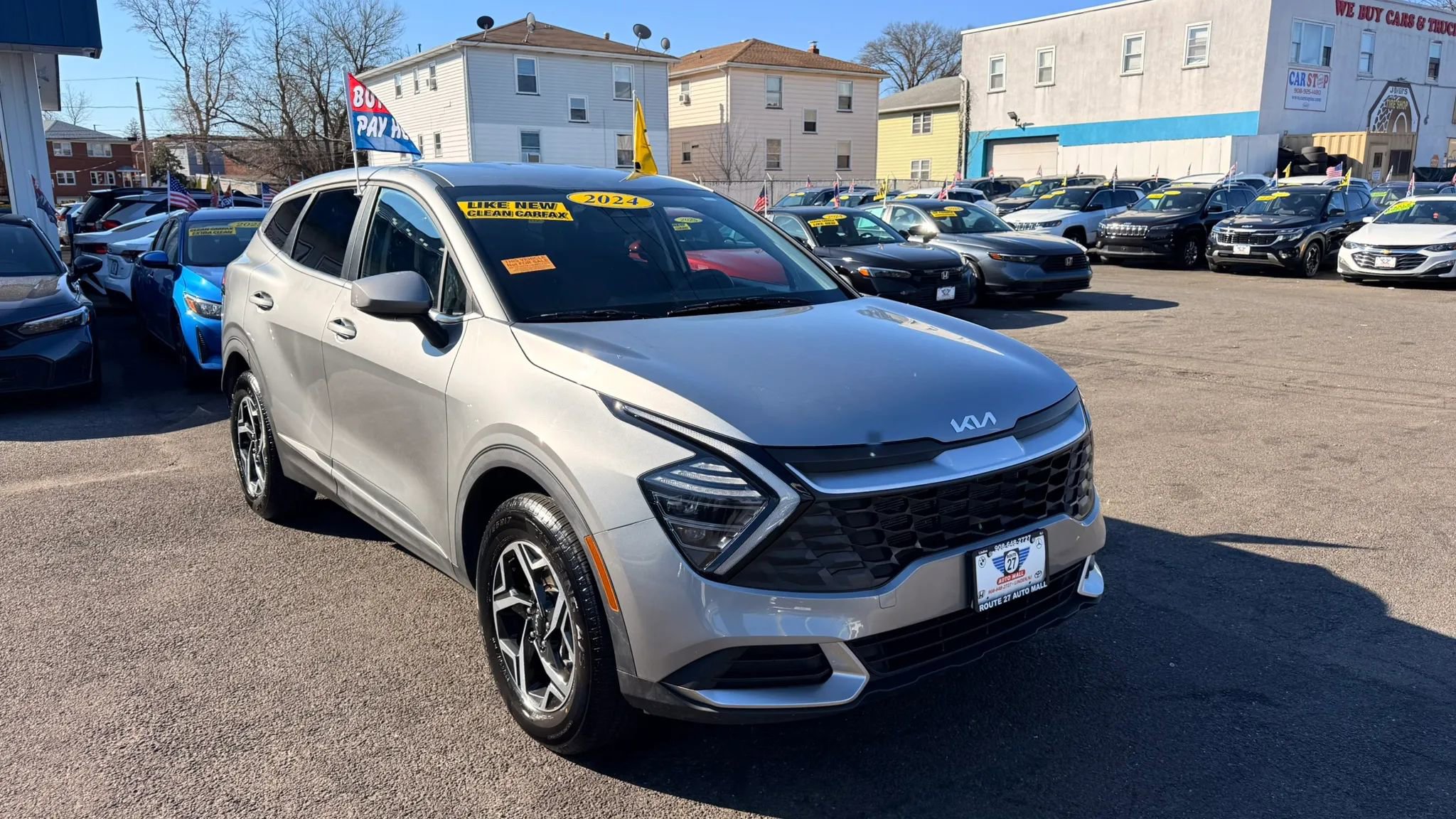 Used 2024 Kia Sportage LX image 2