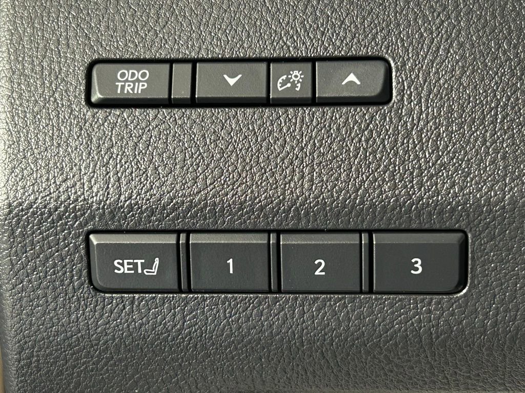 Used 2025 Lexus GX 550 AWD/4WD image 35