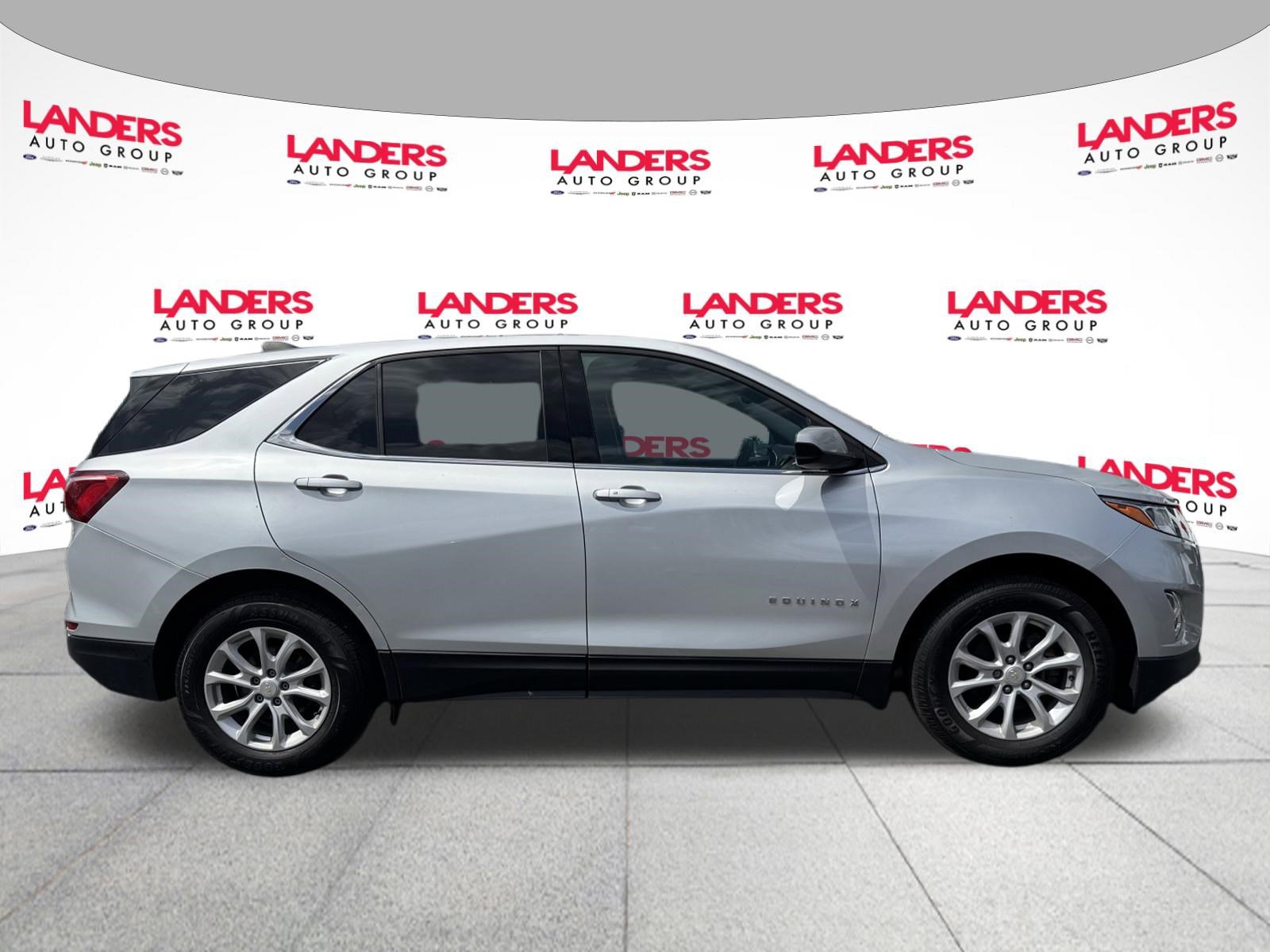 Used 2020 Chevrolet Equinox LT image 2