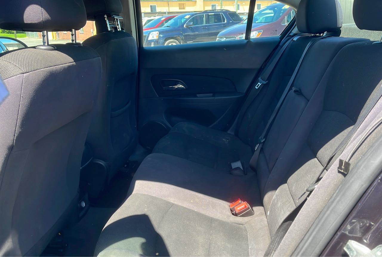 Used 2014 Chevrolet Cruze LT FWD image 9