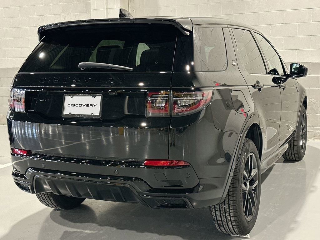 New 2026 Land Rover Discovery Sport Landmark image 3