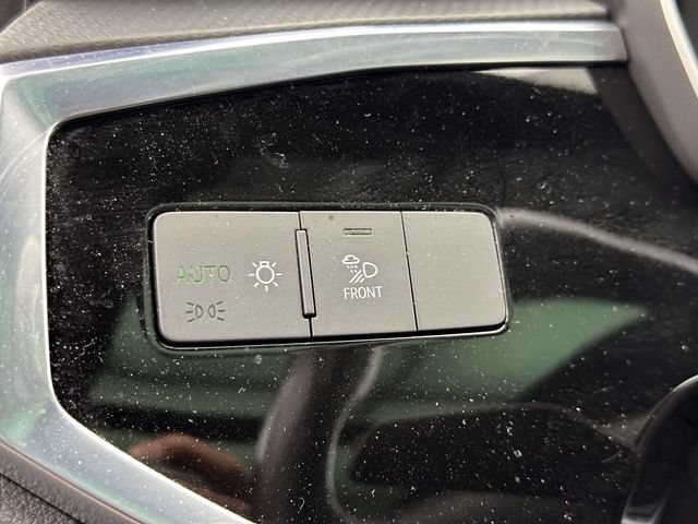 Used 2023 Audi Q3 2.0T Premium w/ Convenience Package AWD/4WD image 21
