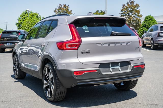 New 2026 Volvo XC40 B5 Plus w/ Climate Package AWD/4WD image 5