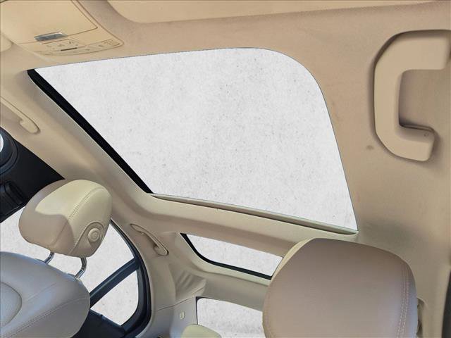 Used 2015 Mercedes-Benz C 300 Sedan image 17