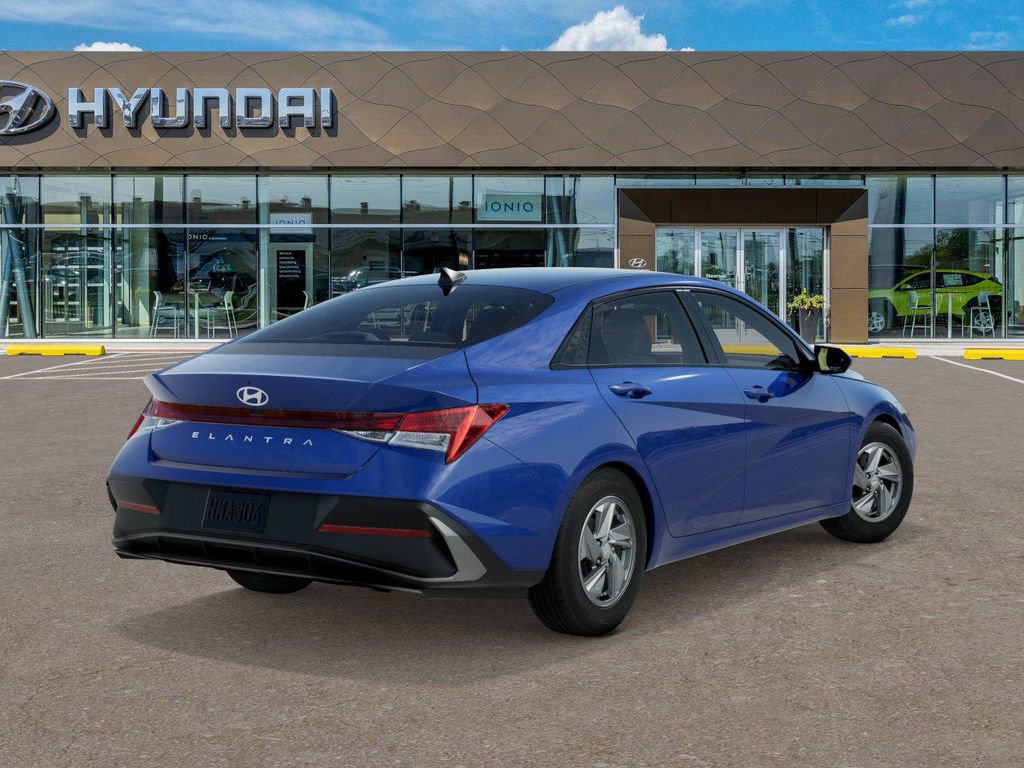 New 2026 Hyundai Elantra SE image 4