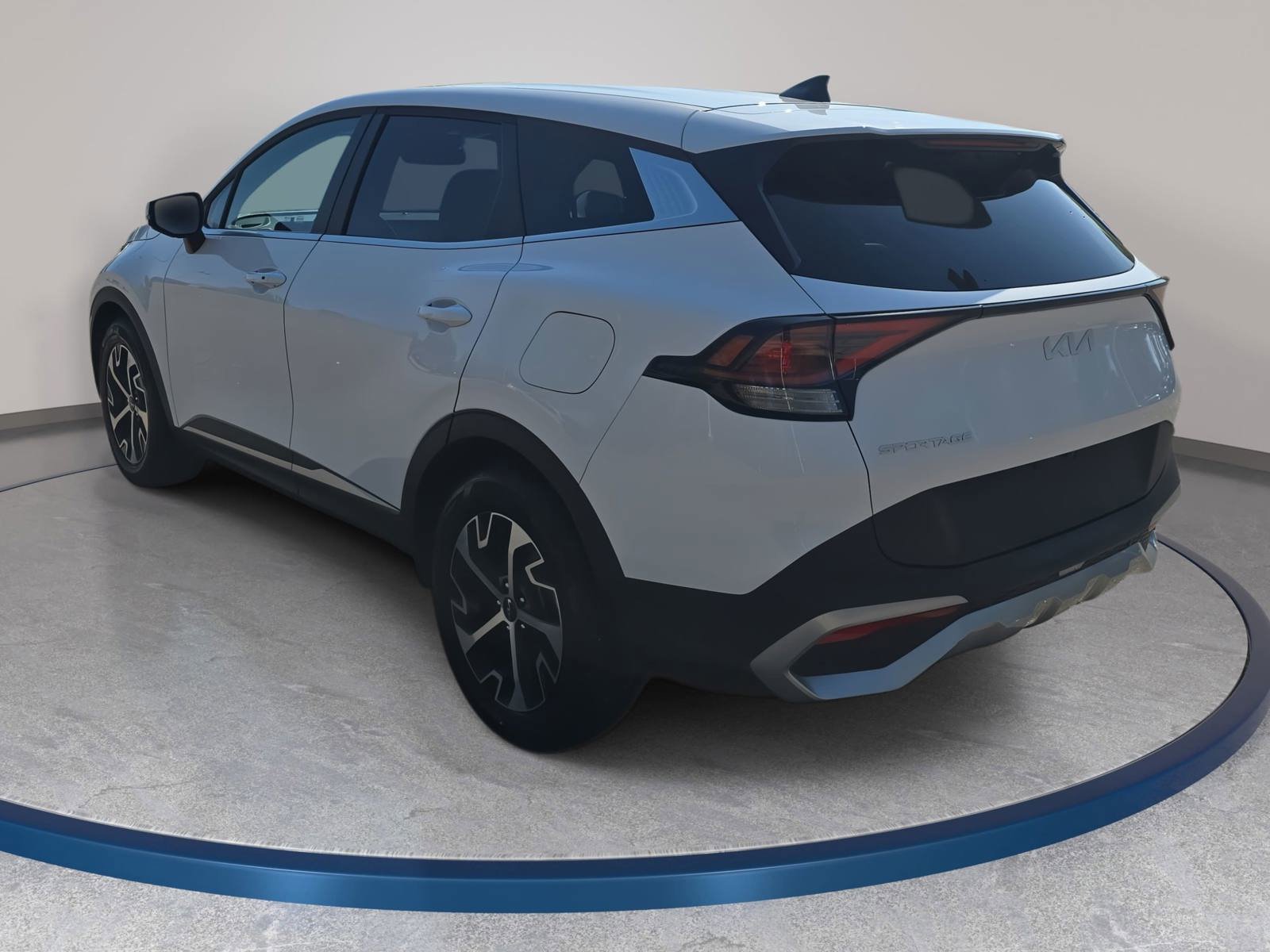 Used 2024 Kia Sportage EX image 7