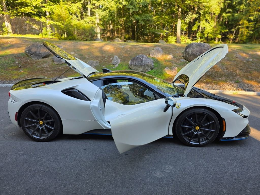 Used 2023 Ferrari SF90 Stradale image 17