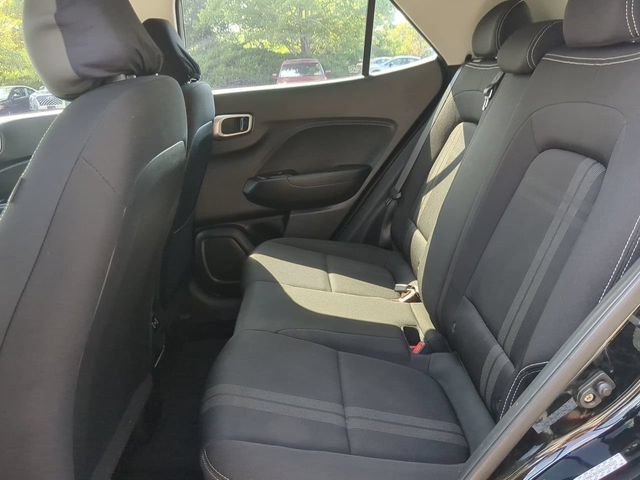 Used 2024 Hyundai Venue SEL FWD image 13