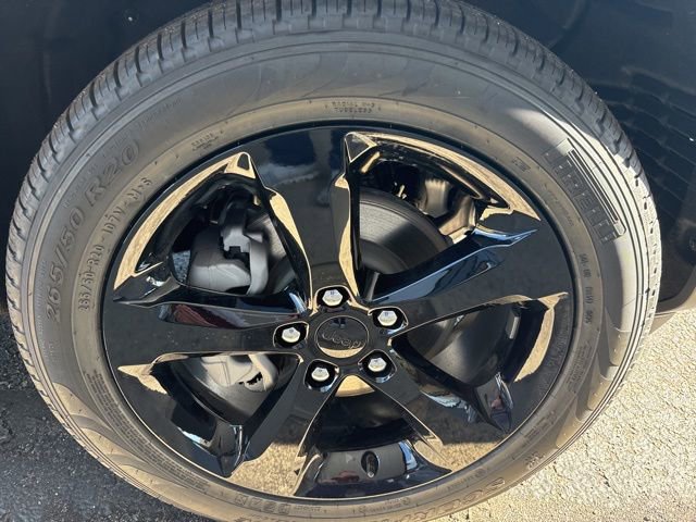 New 2025 Jeep Grand Cherokee Limited w/ Black Appearance Package image 30