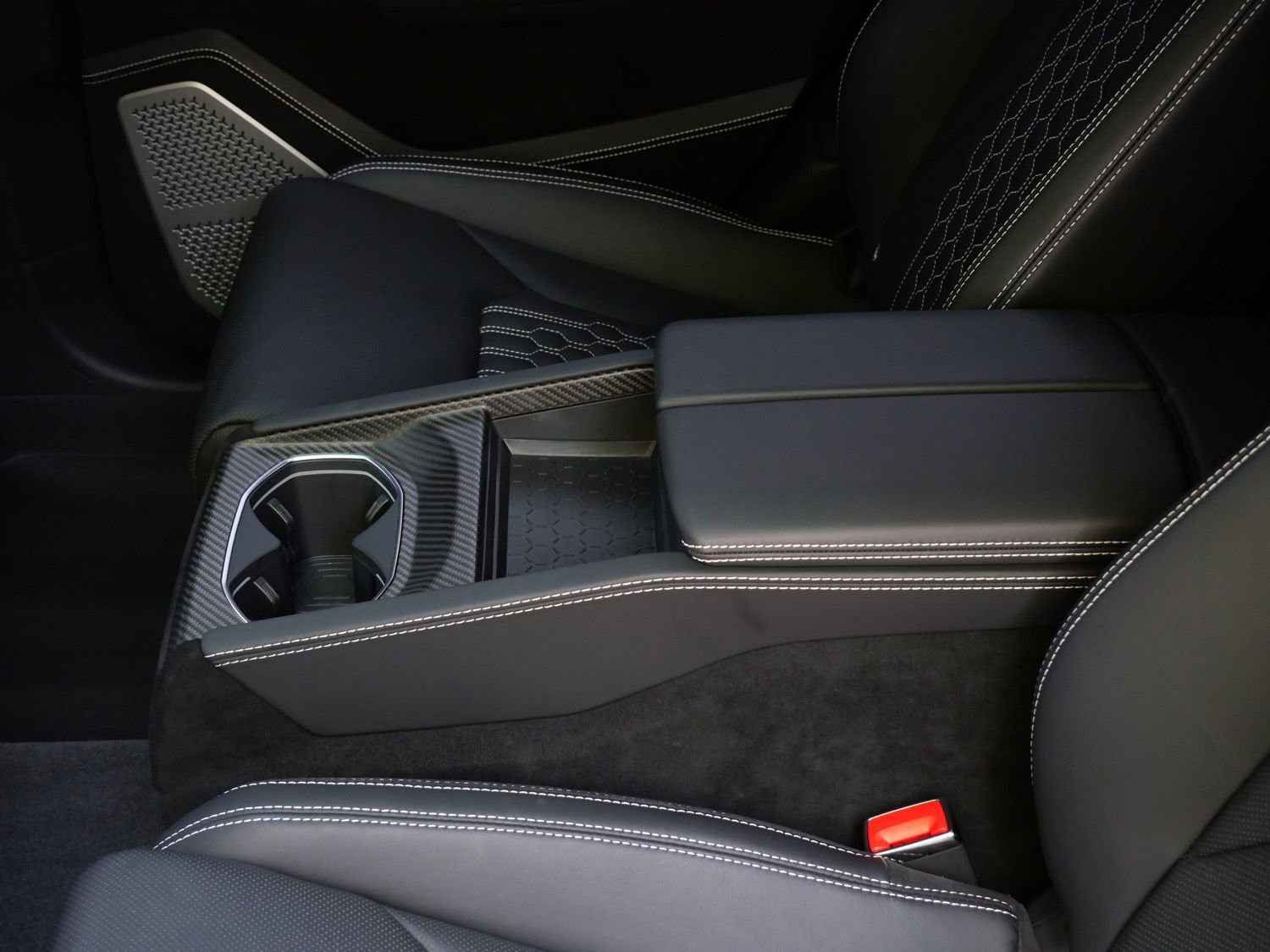 Used 2023 Lamborghini Urus Performante AWD/4WD image 31