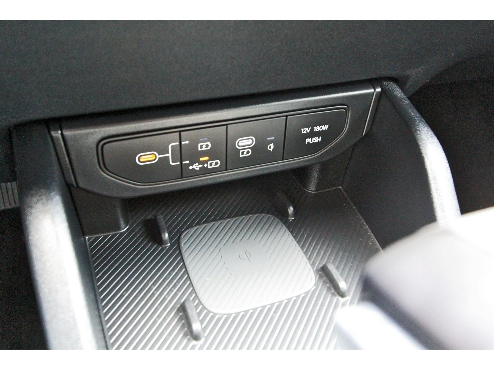 Used 2025 Kia K4 GT-Line w/ GT-Line Premium Package FWD image 28