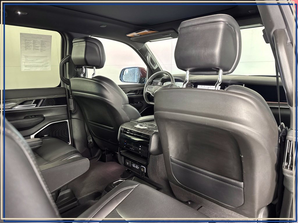 Used 2022 Jeep Wagoneer Series III w/ Premium Group I AWD/4WD image 41