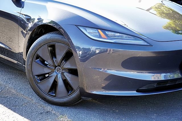 Used 2025 Tesla Model 3 Long Range RWD image 4