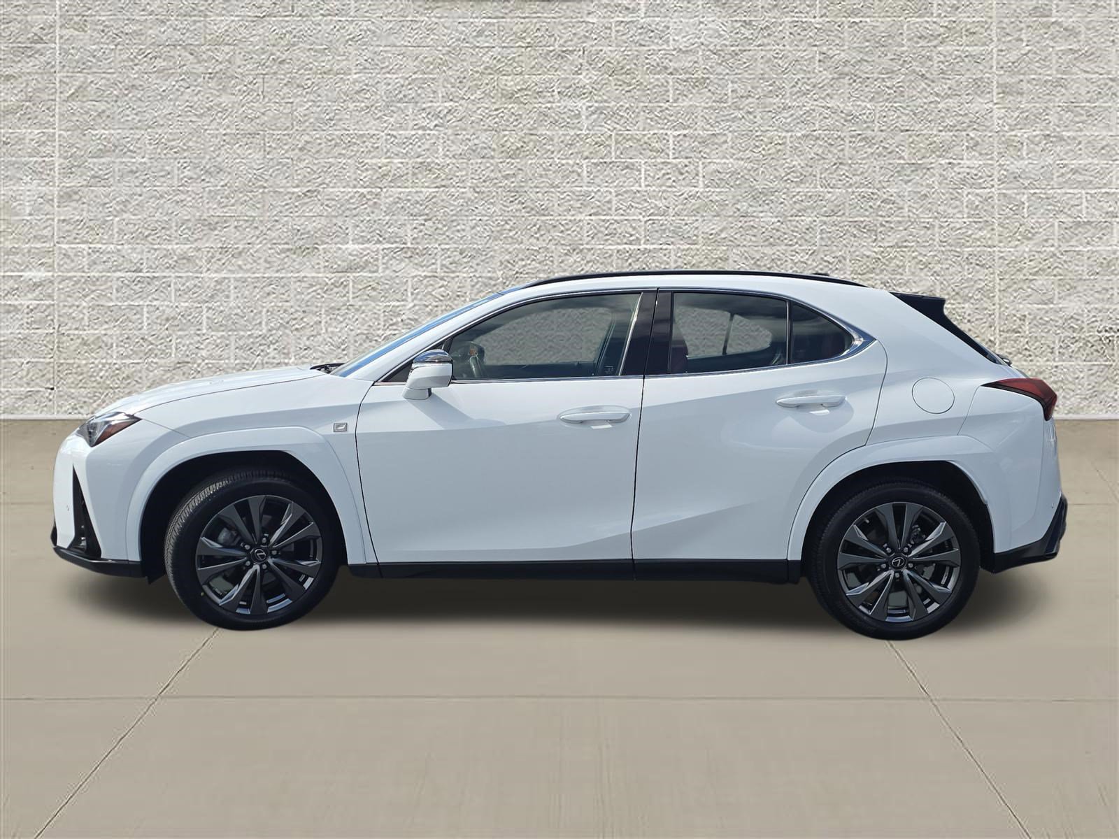 Used 2023 Lexus UX 250h F Sport AWD/4WD image 4