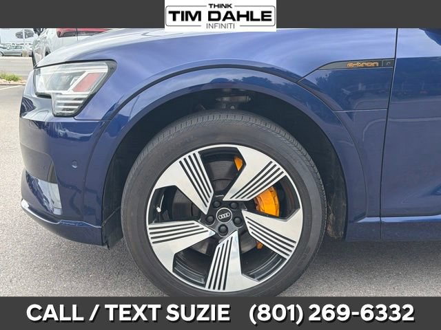 Used 2022 Audi e-tron Premium Plus w/ Premium Plus Package AWD/4WD image 6