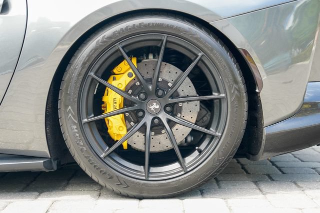 Used 2020 Ferrari 812 Superfast RWD image 18
