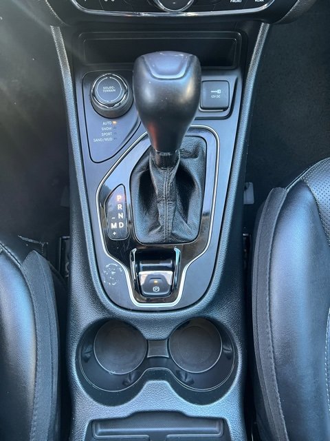 Used 2023 Jeep Cherokee Altitude Lux image 35