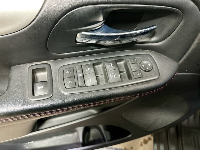 Used 2016 Dodge Grand Caravan R/T FWD image 18