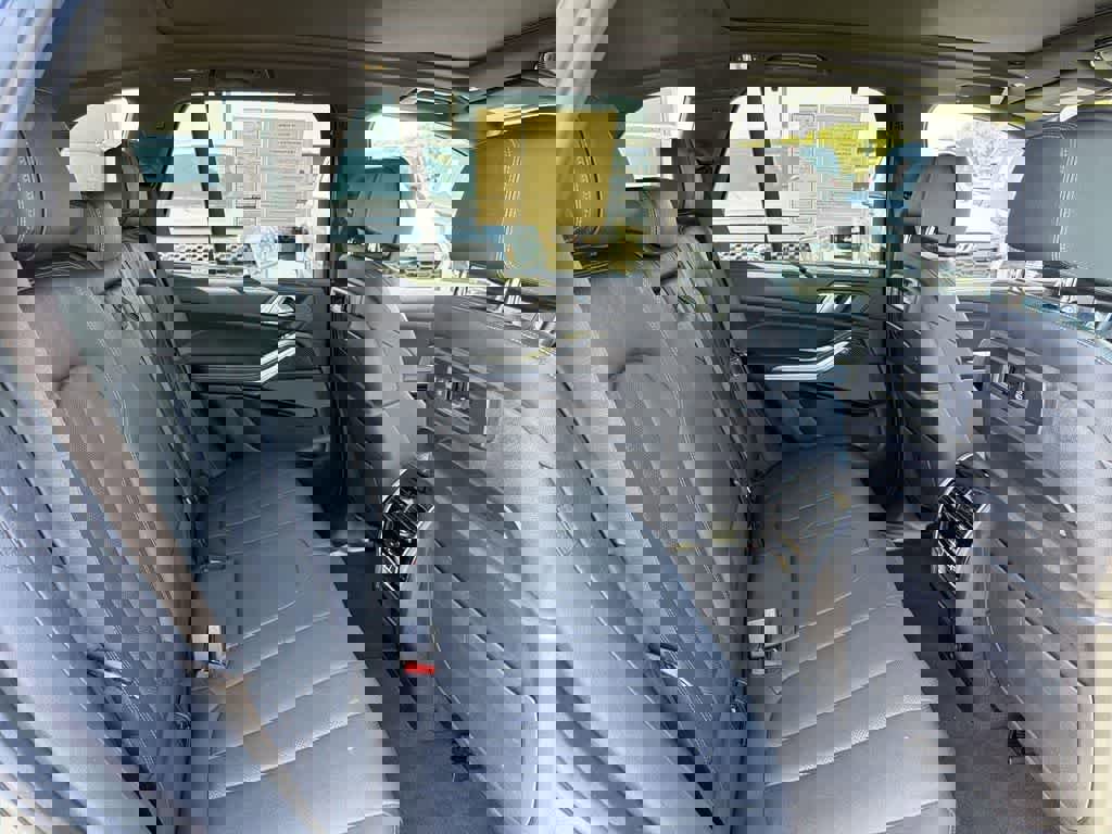 Used 2021 BMW X5 M50i w/ Executive Package image 34