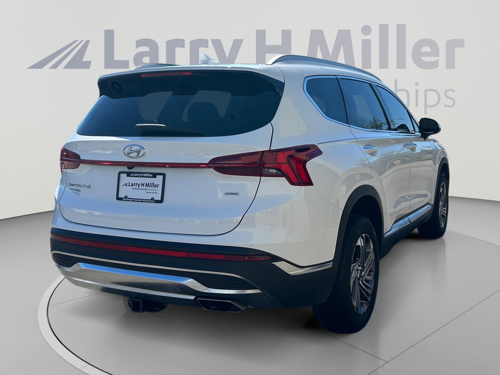 Certified 2023 Hyundai Santa Fe SEL w/ Premium Package AWD/4WD image 10