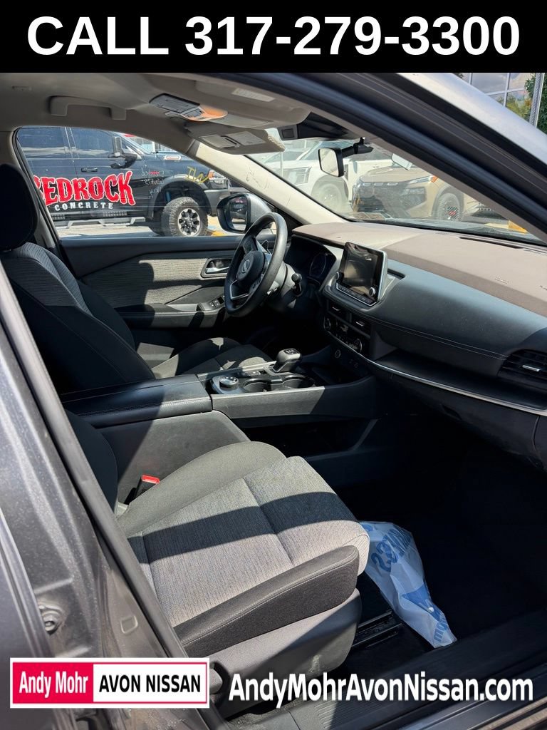 Used 2023 Nissan Rogue SV AWD/4WD image 7