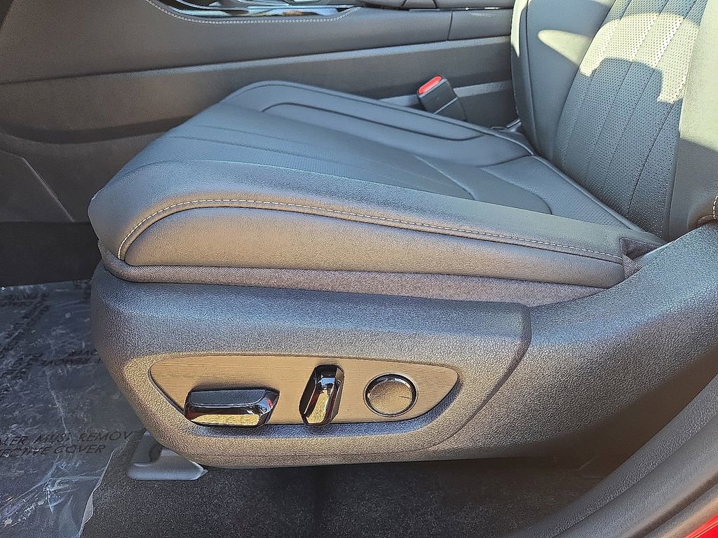 Used 2025 Lexus NX 450h+ F Sport image 22