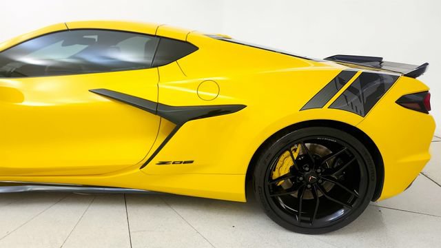 Used 2026 Chevrolet Corvette Z06 RWD image 23