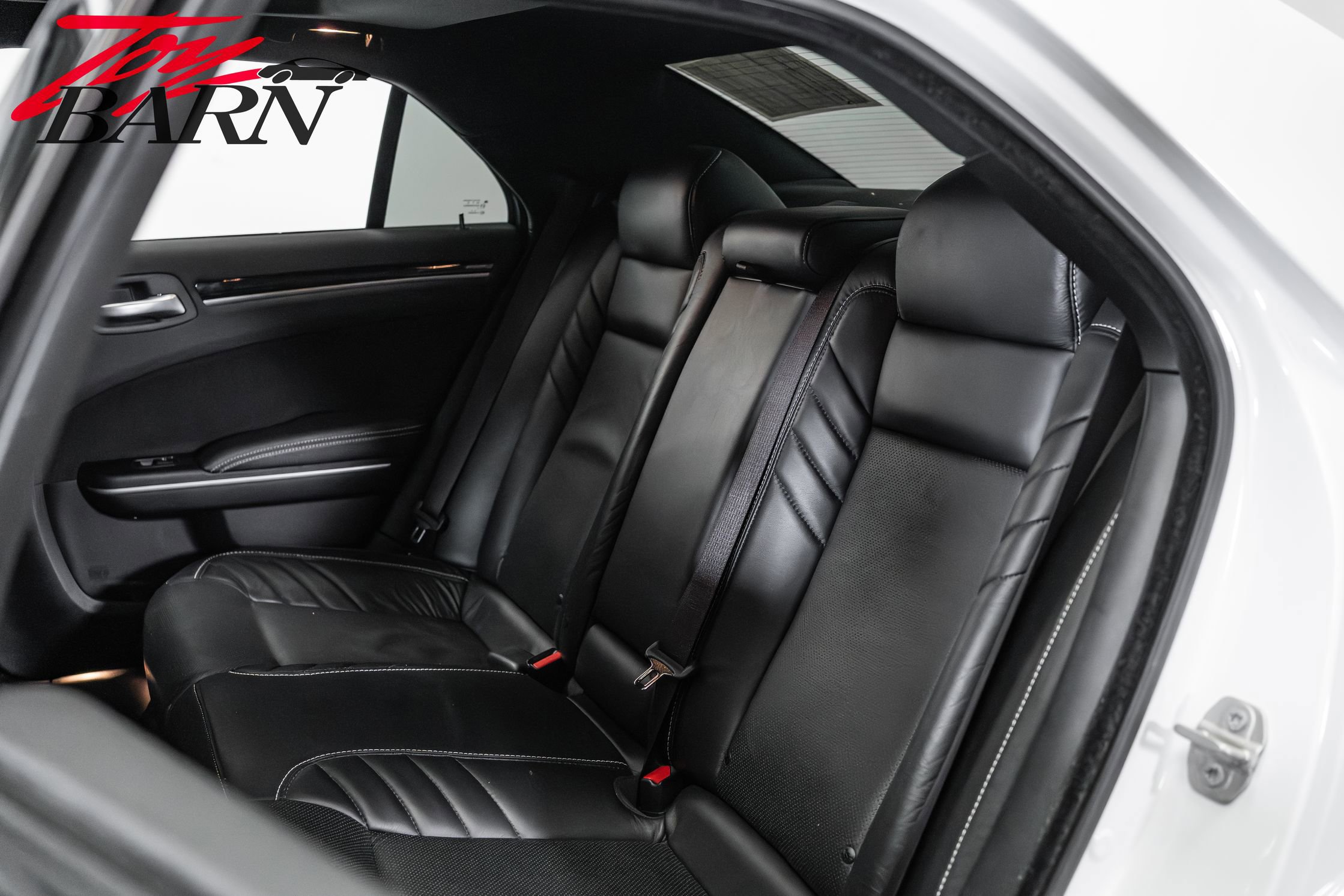 Used 2023 Chrysler 300 C RWD image 41