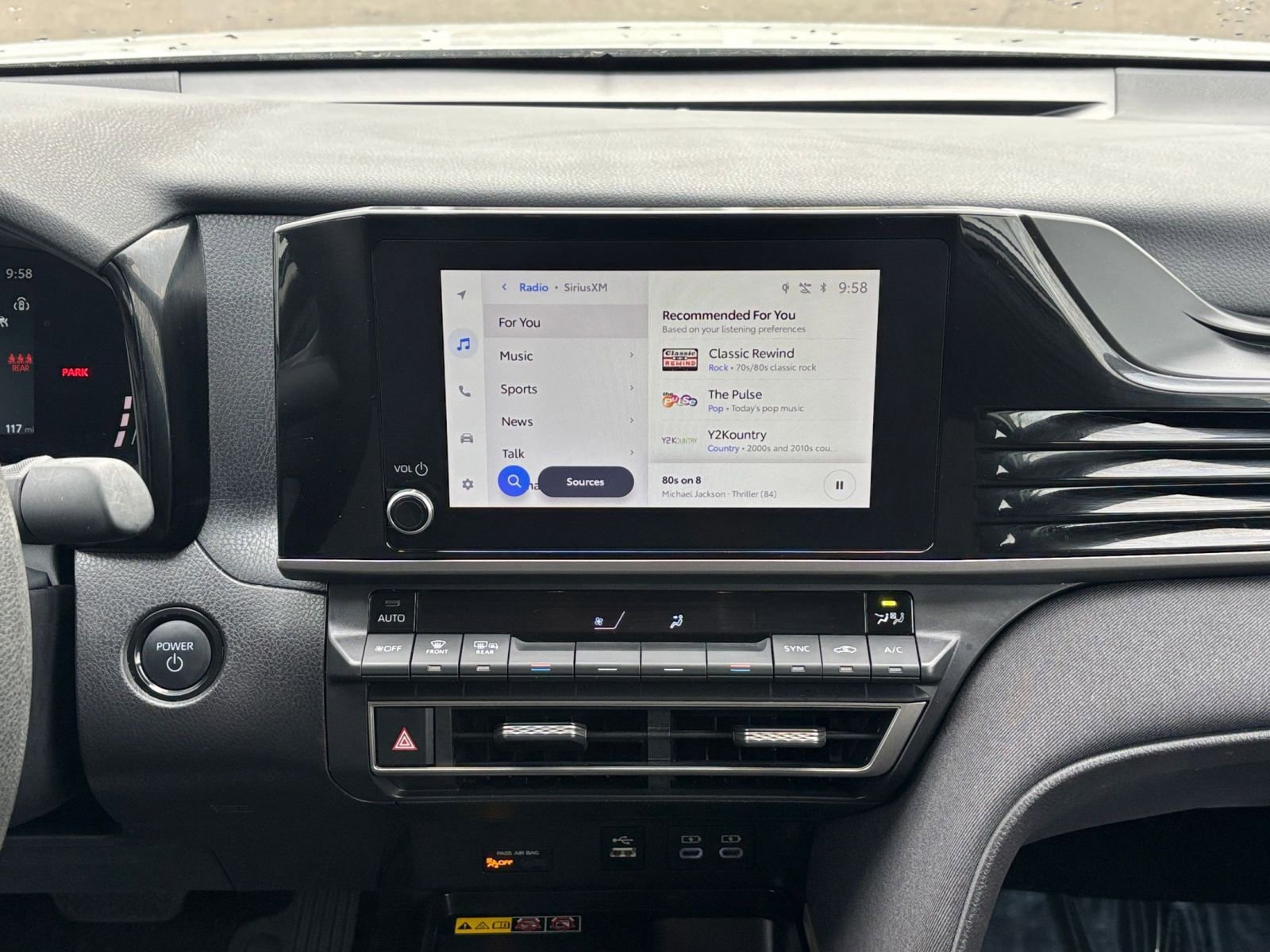 Used 2025 Toyota Camry LE image 18