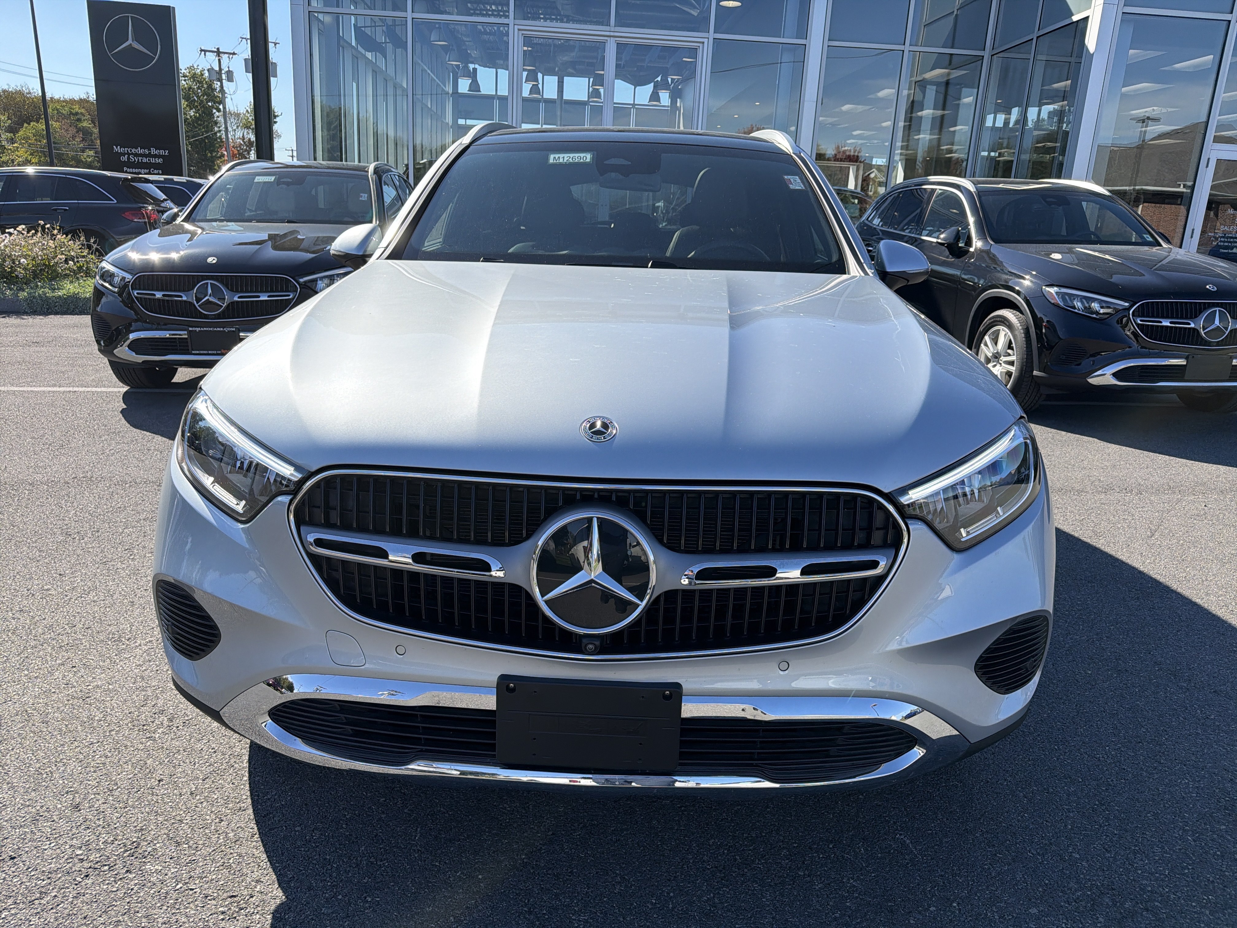 Used 2026 Mercedes-Benz GLC 300 4MATIC image 3