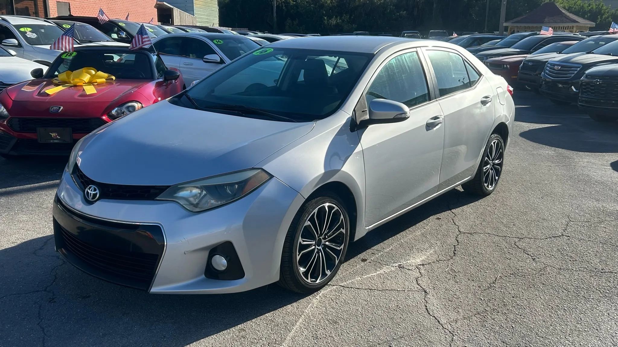 Used 2016 Toyota Corolla S Premium image 2