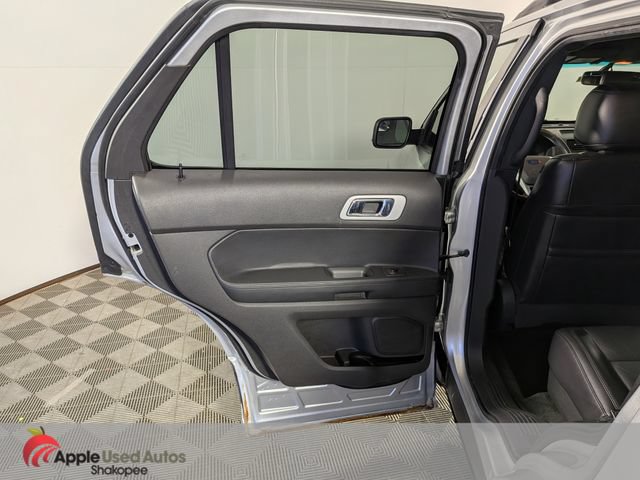 Used 2011 Ford Explorer XLT w/ 202A Rapid Spec Order Code AWD/4WD image 30