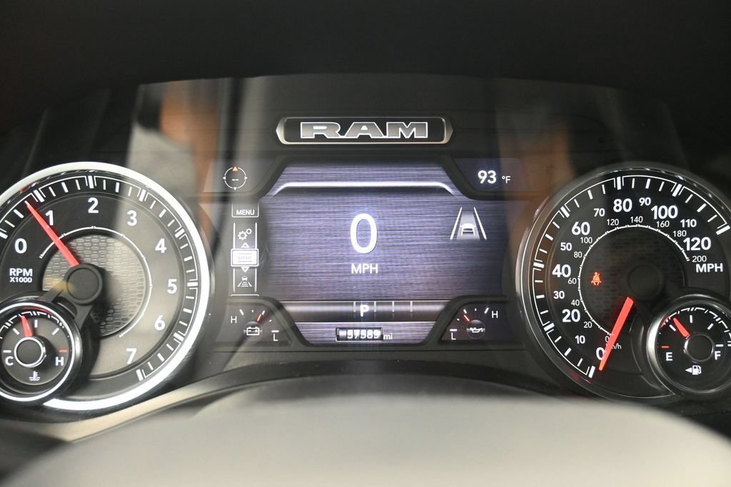 Used 2025 RAM 1500 Laramie AWD/4WD image 12