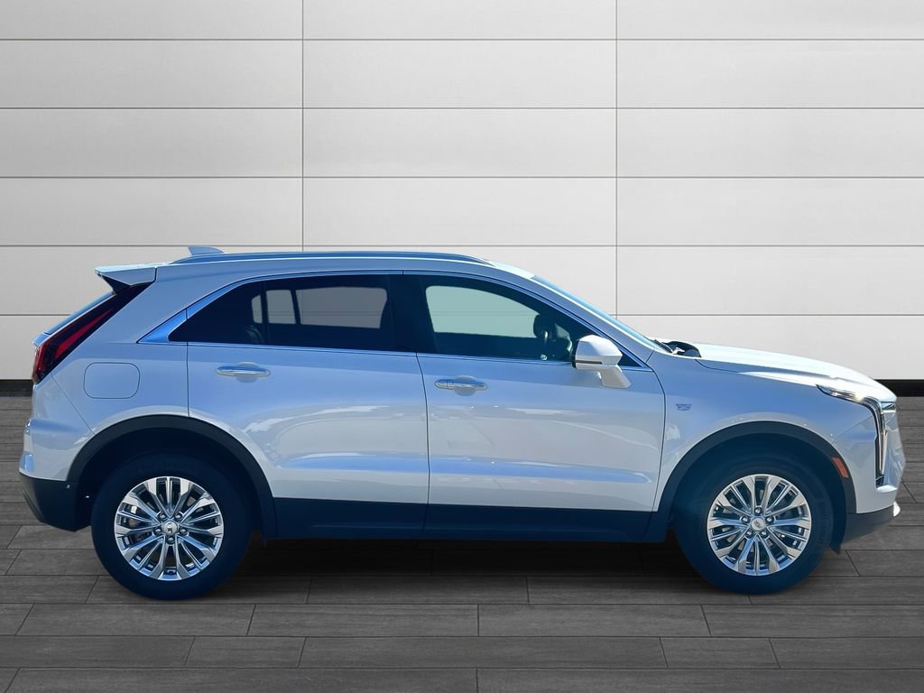 Certified 2024 Cadillac XT4 Luxury w/ Cold Weather Package image 6