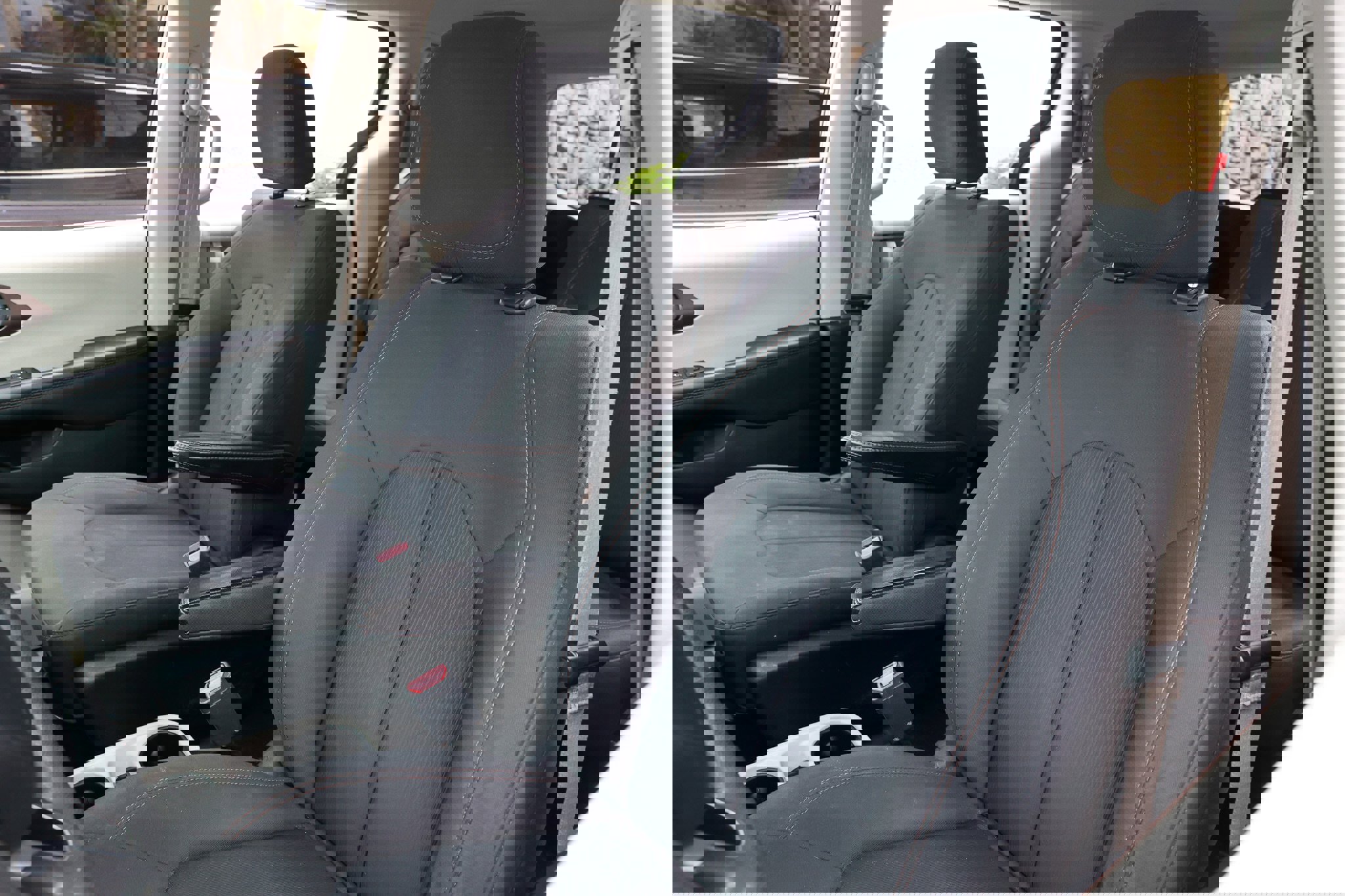 Used 2017 Chrysler Pacifica LX image 9