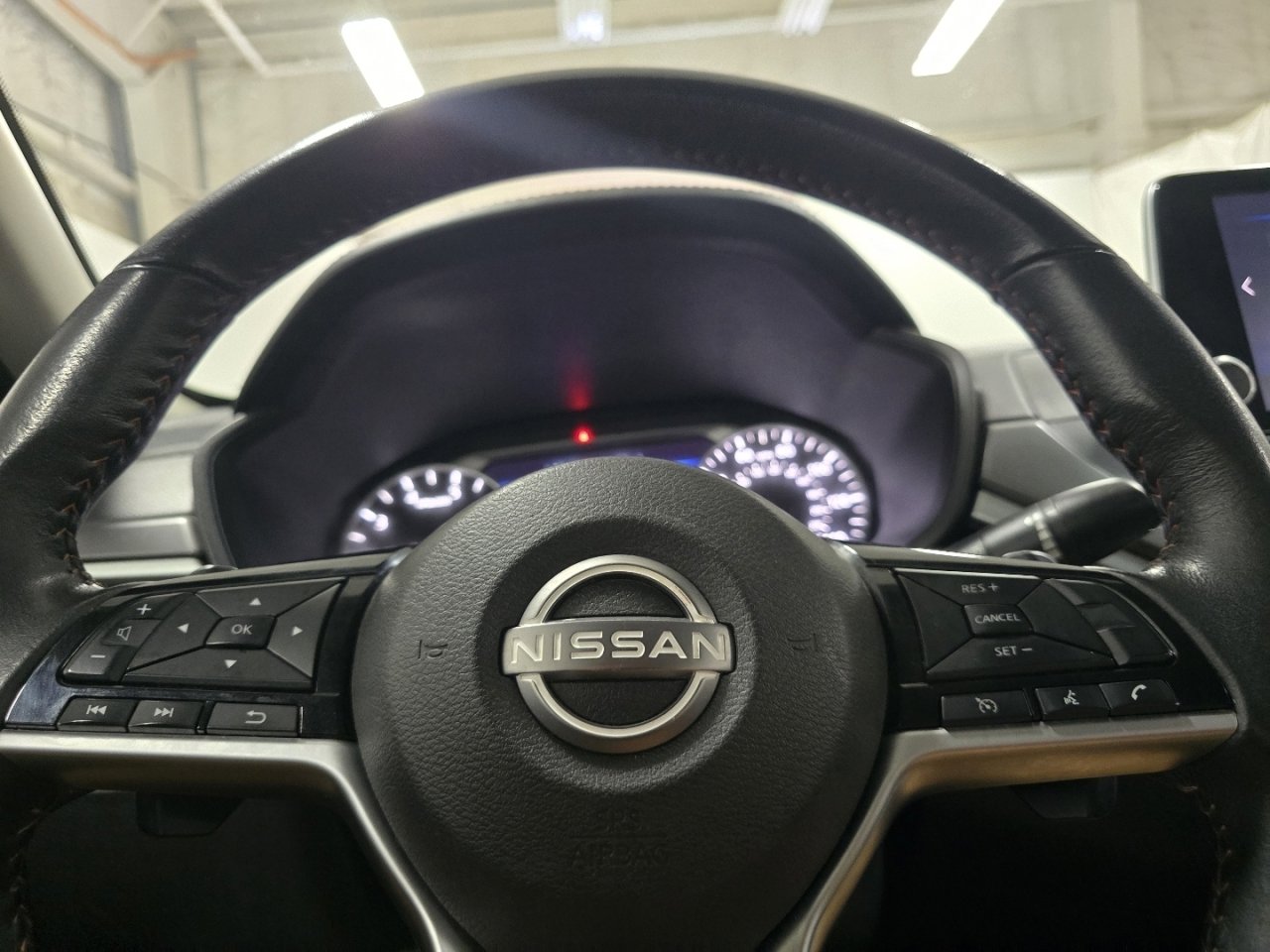 Used 2024 Nissan Altima 2.5 SR image 24