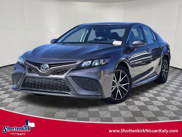 Used 2024 Toyota Camry SE w/ Cold Weather Package